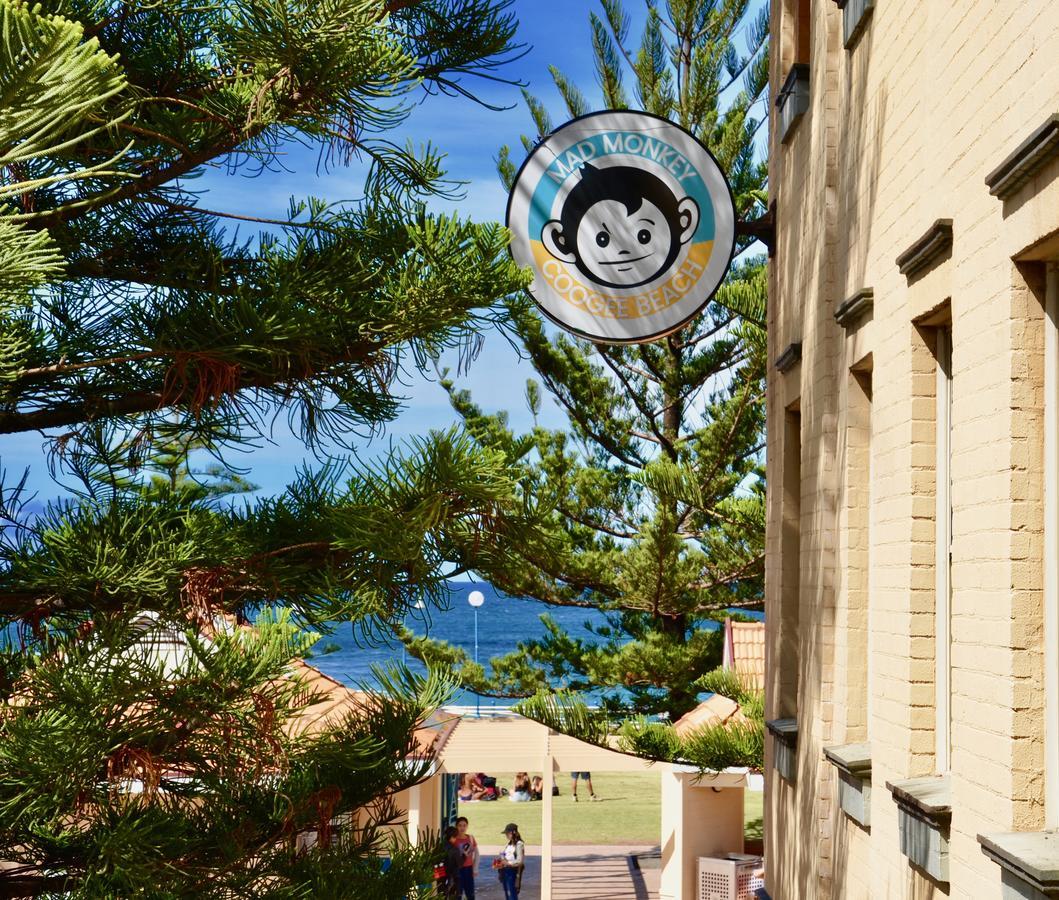 Mad Monkey Hostel Coogee Beach Randwick Exterior foto