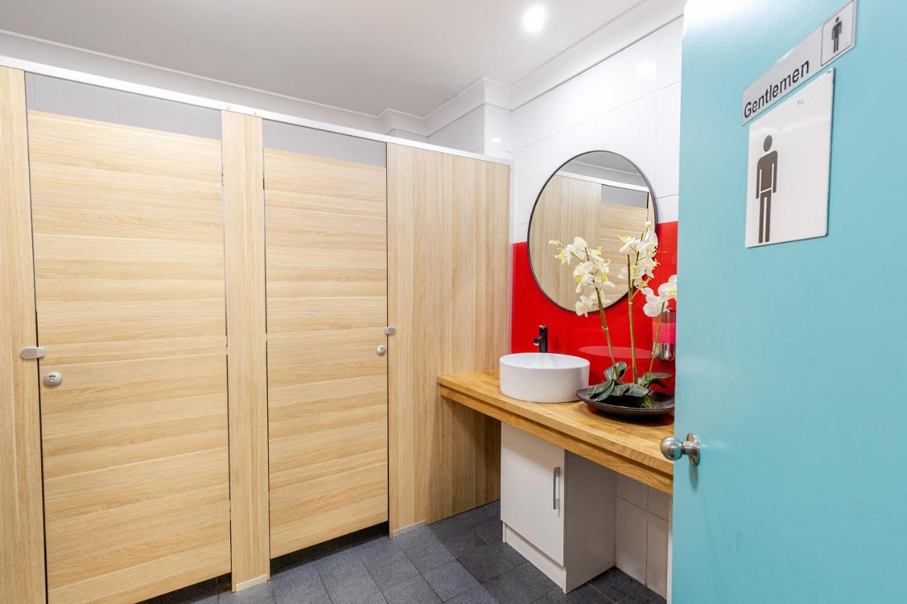 Mad Monkey Hostel Coogee Beach Randwick Exterior foto